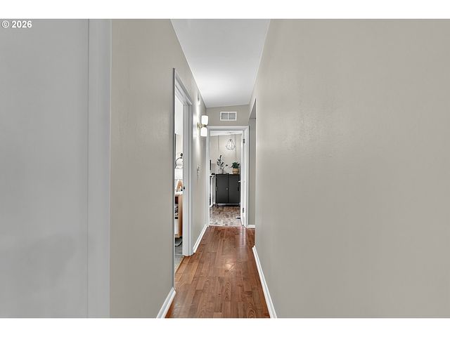 2078 DEWEY St, Eugene, OR 97402