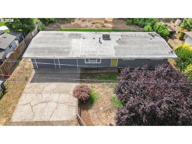 2078 DEWEY St, Eugene, OR 97402