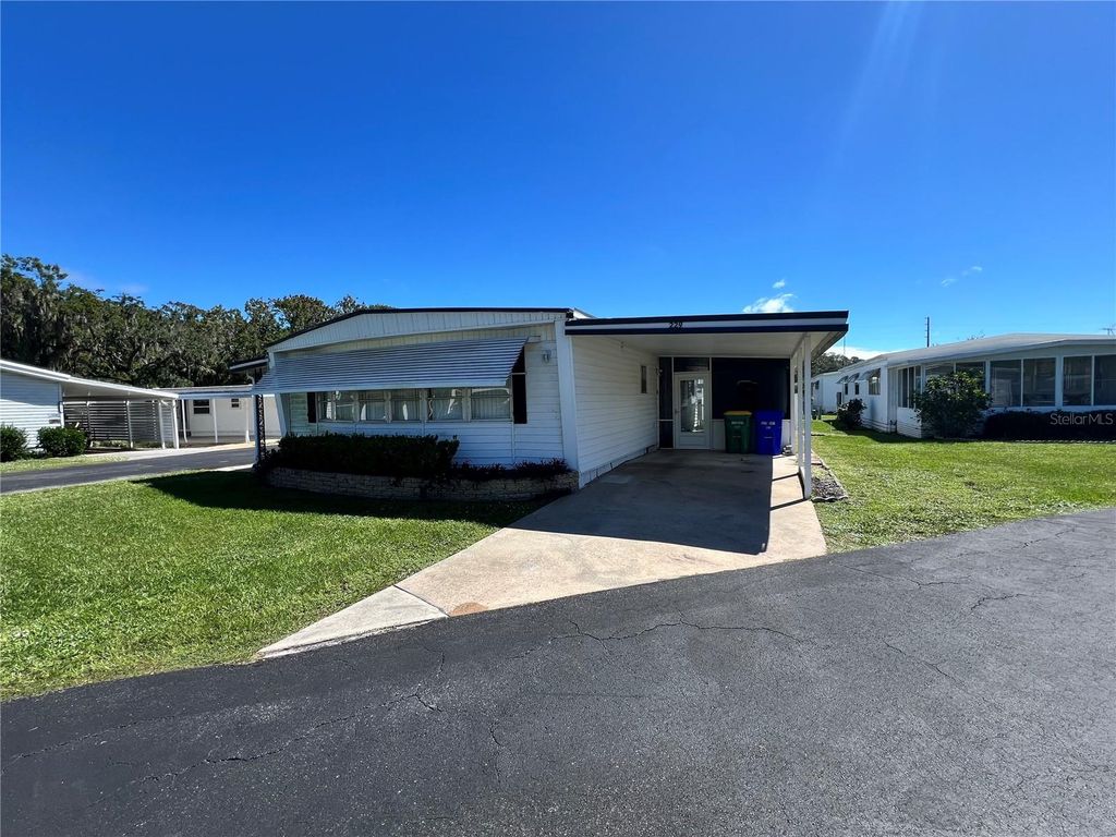 229 RUE DE FONTAINE, Tavares, FL 32778