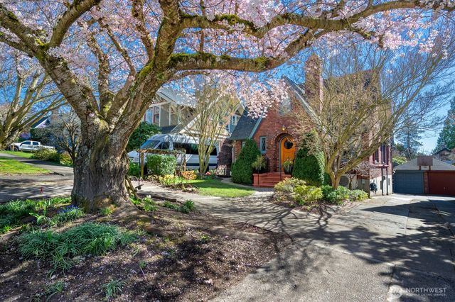 1315 NE 70th Street, Seattle, WA 98115