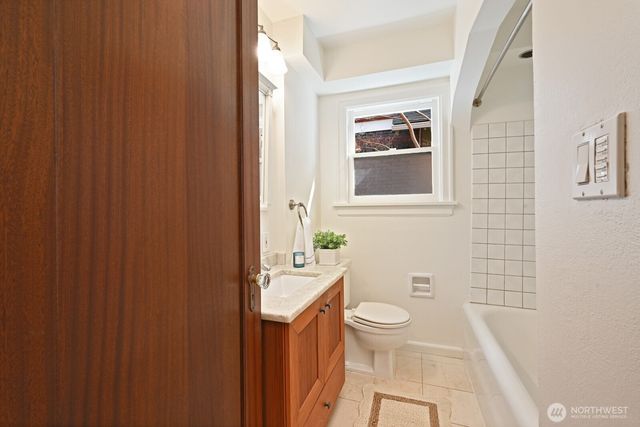 1315 NE 70th Street, Seattle, WA 98115