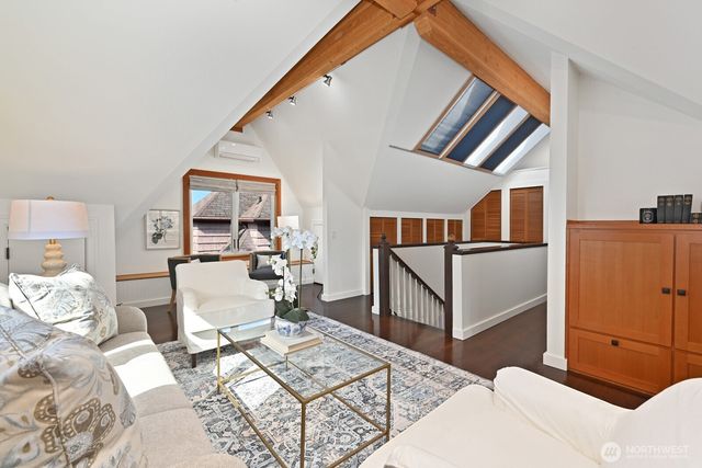 1315 NE 70th Street, Seattle, WA 98115