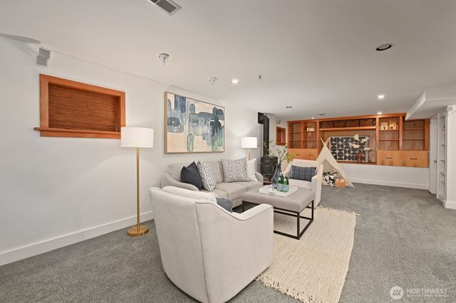 1315 NE 70th Street, Seattle, WA 98115