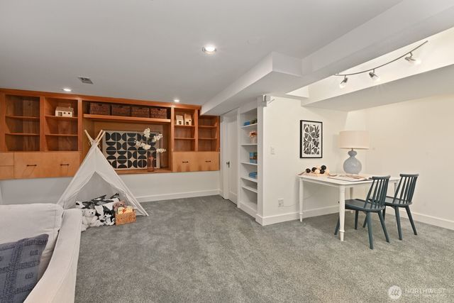 1315 NE 70th Street, Seattle, WA 98115