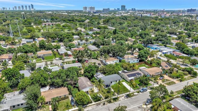 15601 NE 15th Avenue, North Miami Beach, FL 33162
