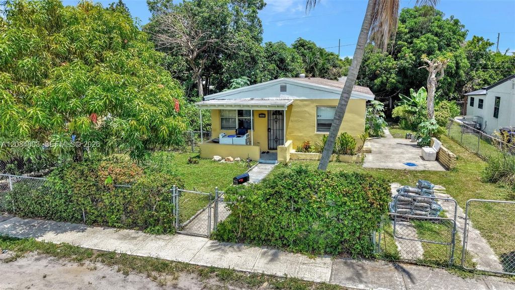 15601 NE 15th Avenue, North Miami Beach, FL 33162