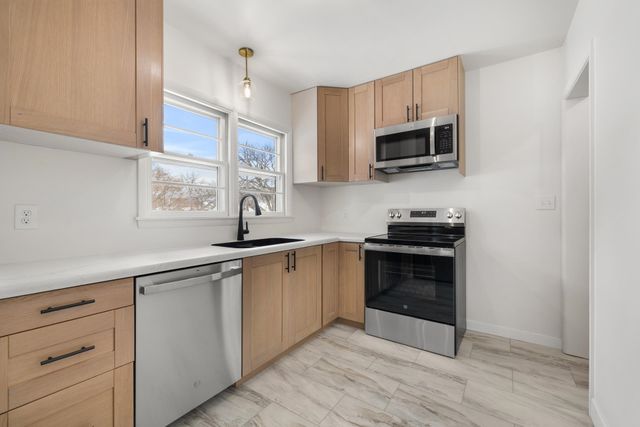 907 2nd st NE, Minot, ND 58703