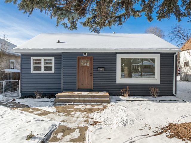 907 2nd st NE, Minot, ND 58703