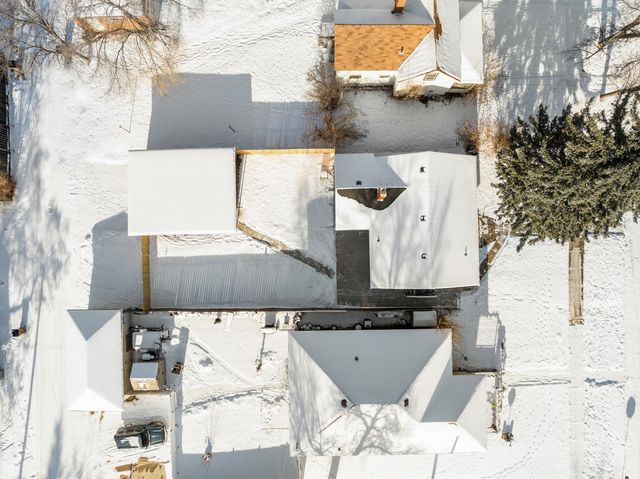 907 2nd st NE, Minot, ND 58703