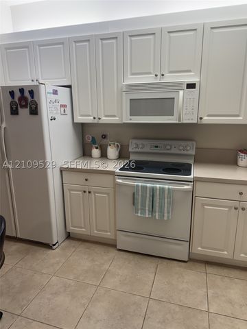 7775 Yardley Dr 108, Tamarac, FL 33321