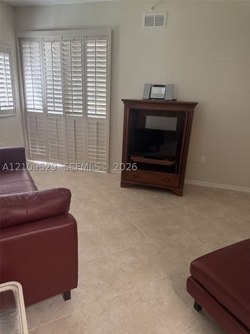 7775 Yardley Dr 108, Tamarac, FL 33321