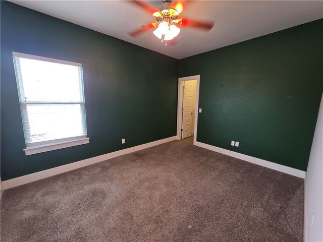 6521 W Knoll View Way, Rogers, AR 72758