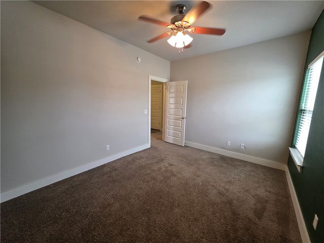 6521 W Knoll View Way, Rogers, AR 72758