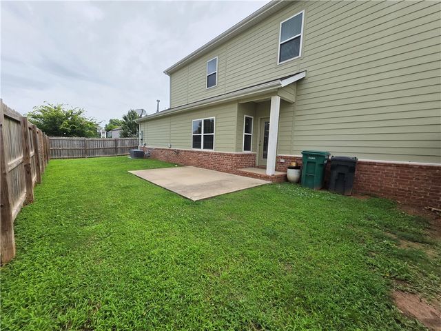 6521 W Knoll View Way, Rogers, AR 72758