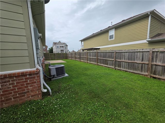 6521 W Knoll View Way, Rogers, AR 72758