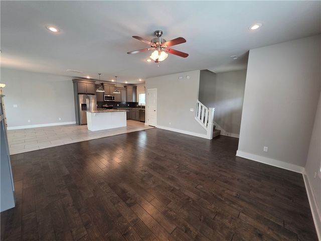 6521 W Knoll View Way, Rogers, AR 72758