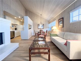 315 1/2 Diamond Avenue, Newport Beach, CA 92662