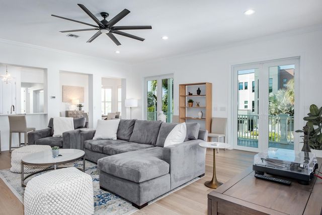 1700 OYSTER POINT WAY, Palm Harbor, FL 34683