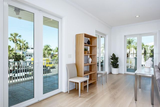 1700 OYSTER POINT WAY, Palm Harbor, FL 34683