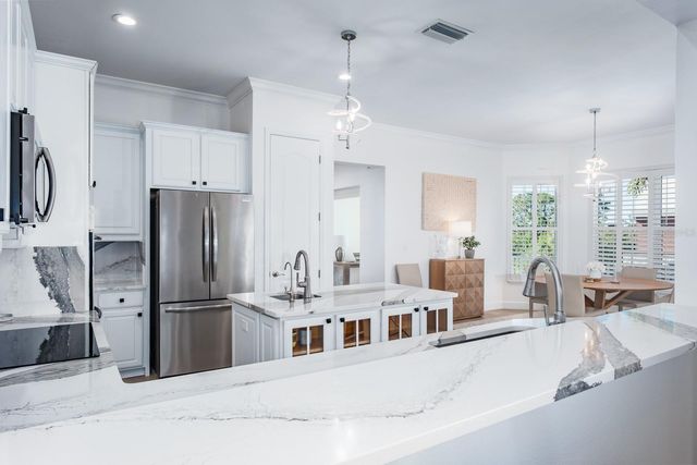 1700 OYSTER POINT WAY, Palm Harbor, FL 34683