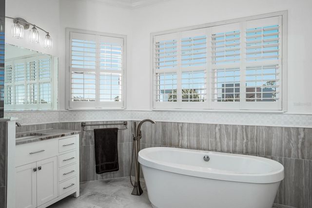 1700 OYSTER POINT WAY, Palm Harbor, FL 34683