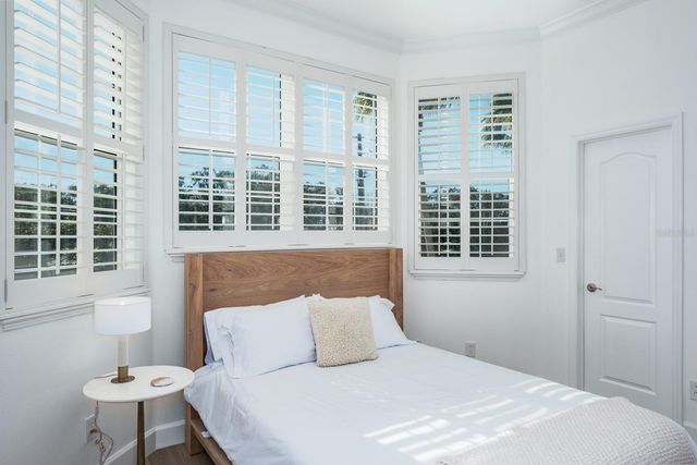 1700 OYSTER POINT WAY, Palm Harbor, FL 34683