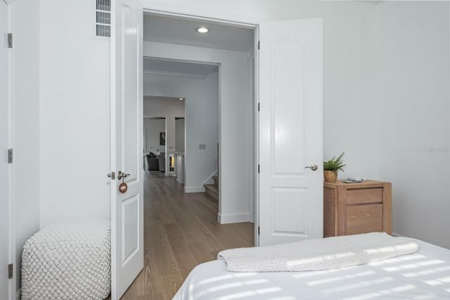 1700 OYSTER POINT WAY, Palm Harbor, FL 34683