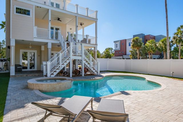 1700 OYSTER POINT WAY, Palm Harbor, FL 34683