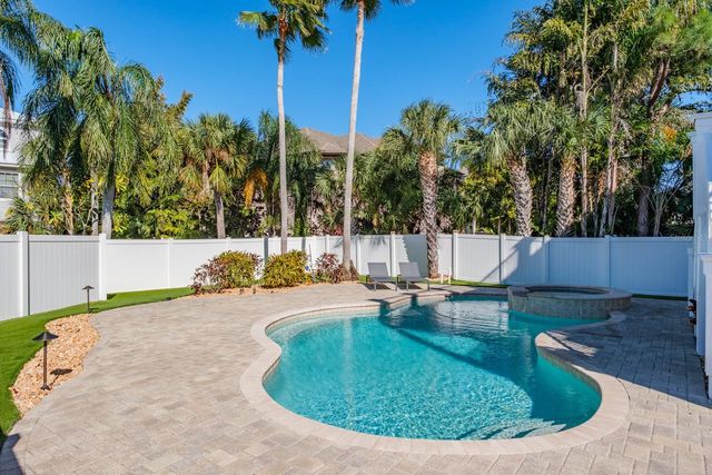 1700 OYSTER POINT WAY, Palm Harbor, FL 34683