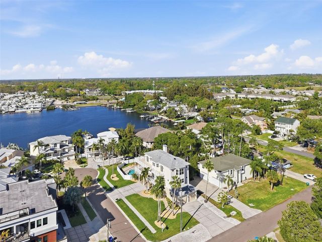 1700 OYSTER POINT WAY, Palm Harbor, FL 34683