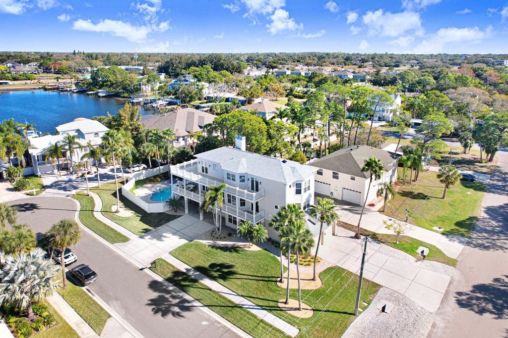 1700 OYSTER POINT WAY, Palm Harbor, FL 34683