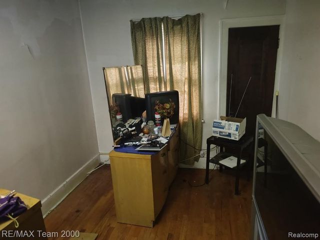 8265 Cloverlawn Street, Detroit, MI 48204