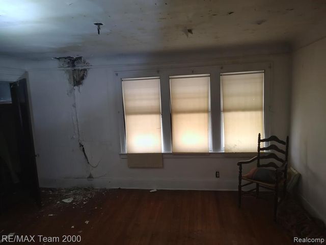 8265 Cloverlawn Street, Detroit, MI 48204