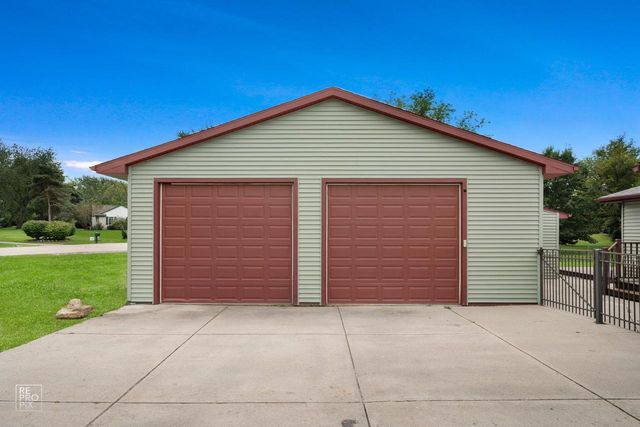 18410 119th STREET, Bristol, WI 53104
