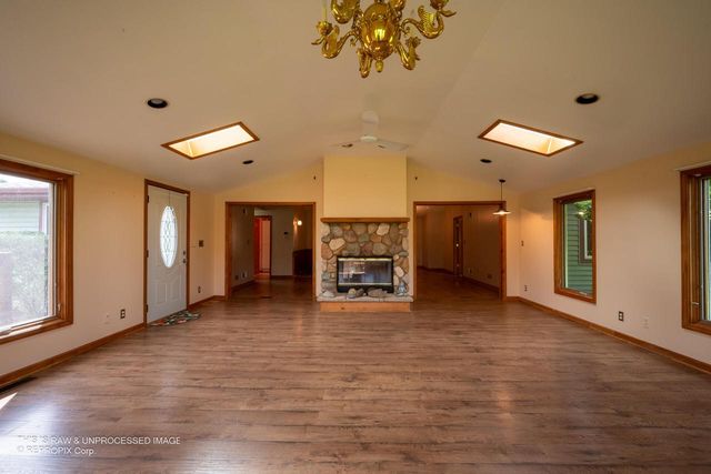 18410 119th STREET, Bristol, WI 53104