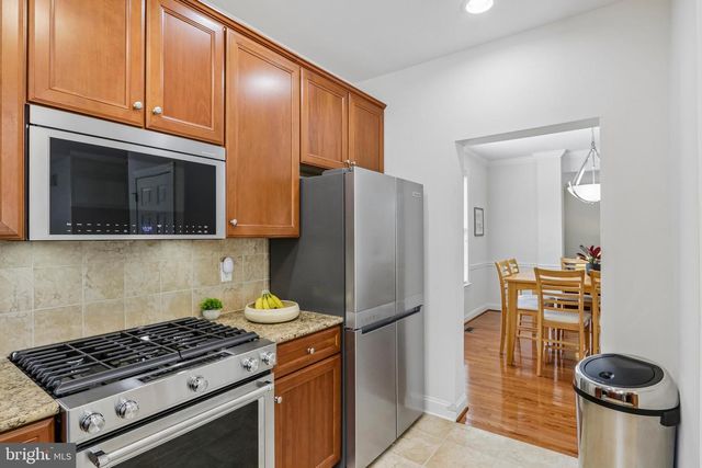 33 VENUTI DR, Aston, PA 19014