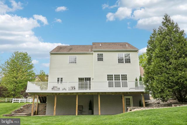 33 VENUTI DR, Aston, PA 19014