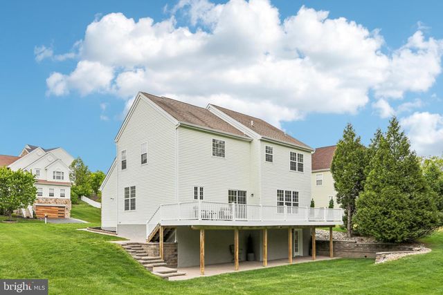 33 VENUTI DR, Aston, PA 19014