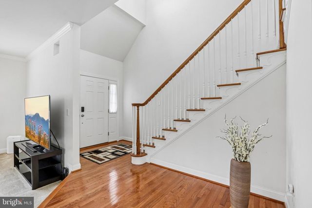 33 VENUTI DR, Aston, PA 19014
