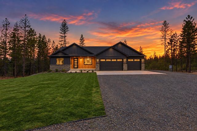 6703 E Elk Chattaroy Rd, Chattaroy, WA 99003