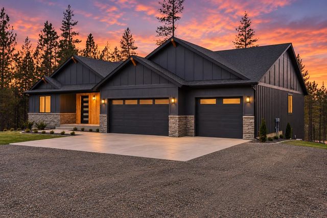 6703 E Elk Chattaroy Rd, Chattaroy, WA 99003