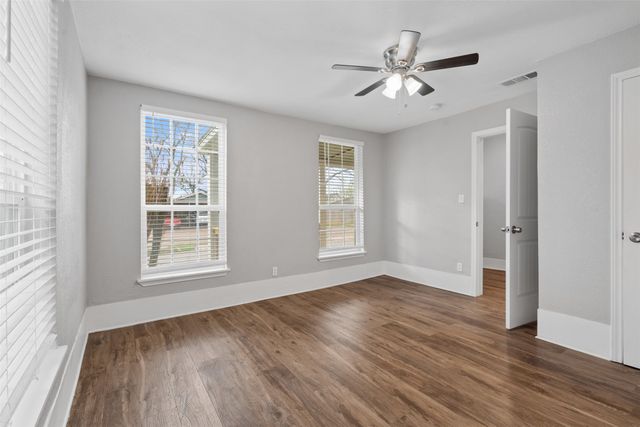 103 May Avenue, Cleburne, TX 76031