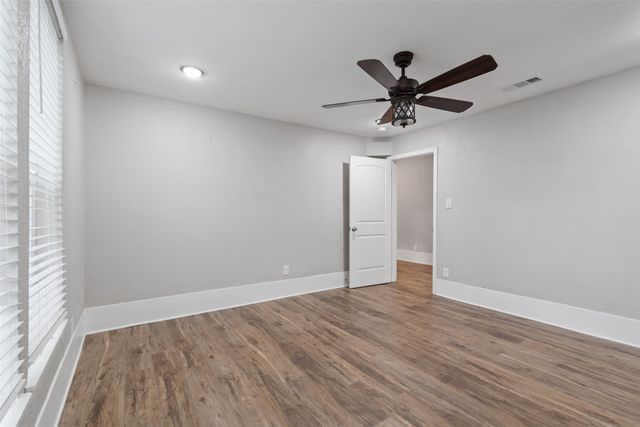 103 May Avenue, Cleburne, TX 76031
