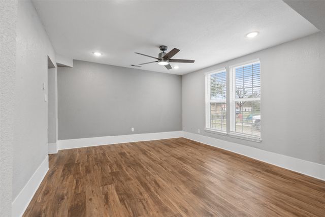 103 May Avenue, Cleburne, TX 76031