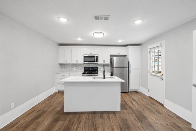103 May Avenue, Cleburne, TX 76031