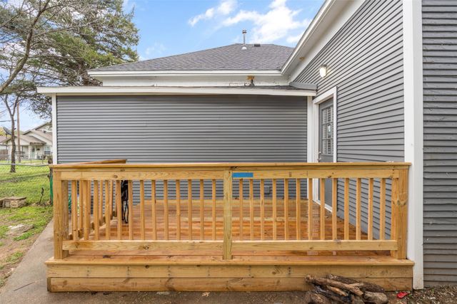 103 May Avenue, Cleburne, TX 76031