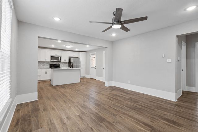 103 May Avenue, Cleburne, TX 76031