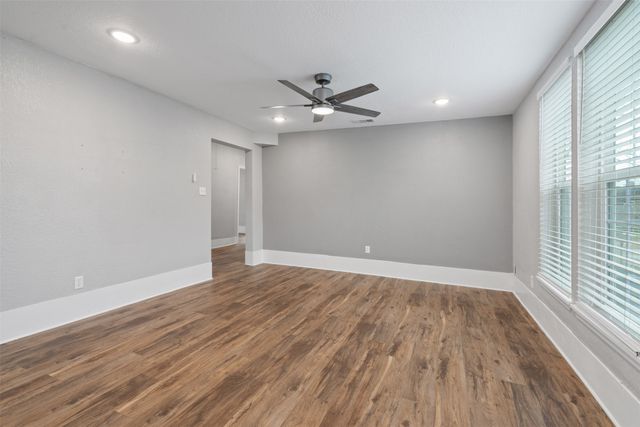 103 May Avenue, Cleburne, TX 76031