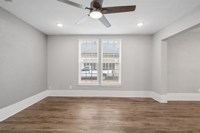 103 May Avenue, Cleburne, TX 76031