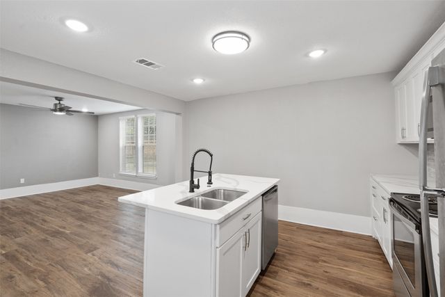 103 May Avenue, Cleburne, TX 76031